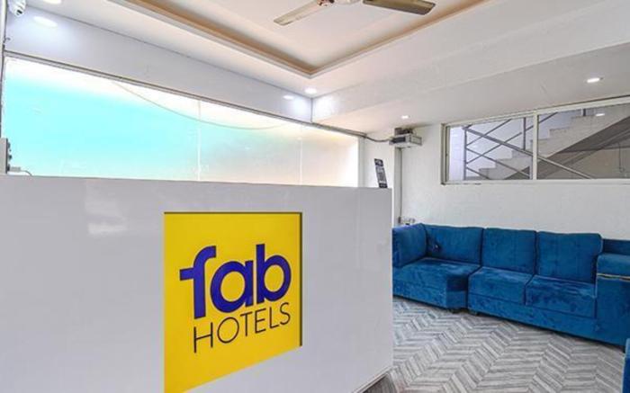 FabHotel Red Velvet Inn & Suites