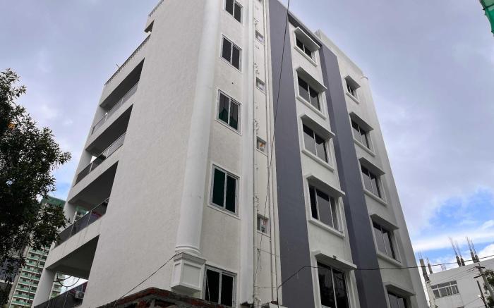Townhouse Oak Banjara Lakeview
