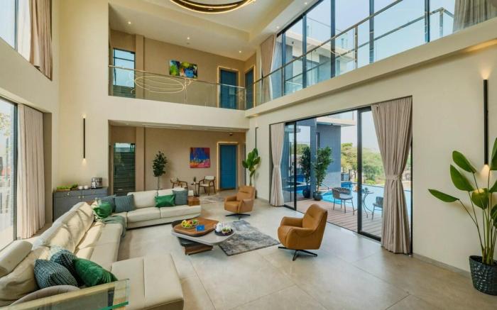 SaffronStays Panorama Infinity Pool, Rooftop Views