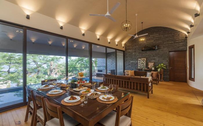 SaffronStays Yahvi, 2BHK Pawna Lakeview Villa