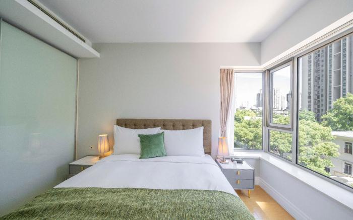 Tyms Modern 2BR 1 Living Room Apartment Near Metro