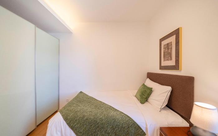 Tyms Stylish 2 Bedroom 1 Living Retreat