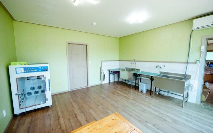 Taean Low Stack Pet Pension