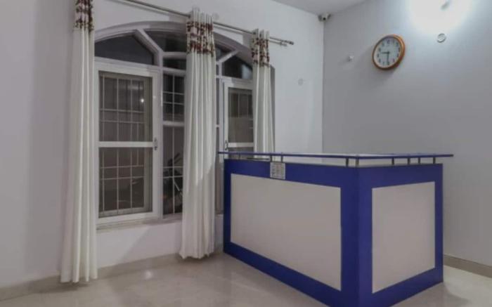 White House Residency E