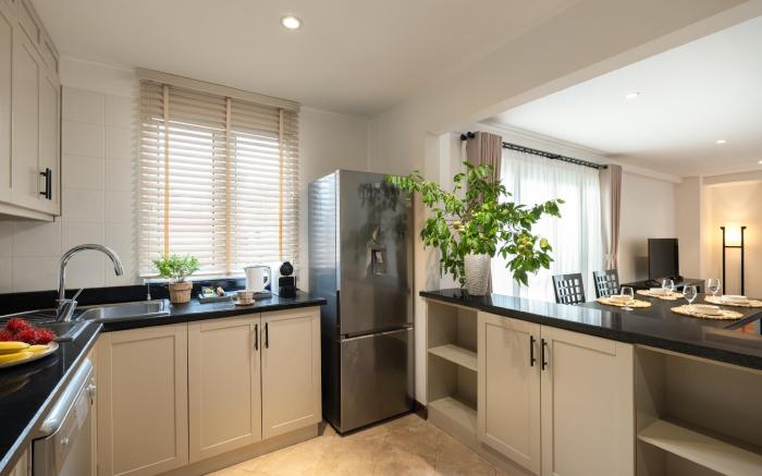 Elegant Suites Central