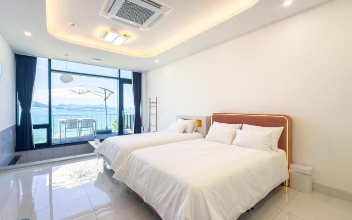 Yeosu Road 328 Ocean View Pool Villa