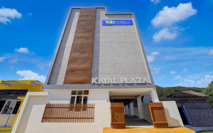 FabHotel Kayal Plaza