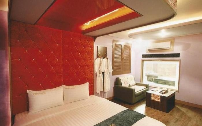 World Tourist Hotel