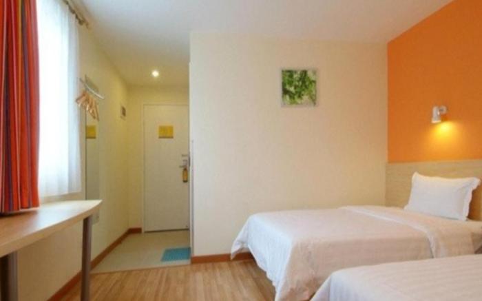 7 Days Inn Wuhan Huquan Street Yangjiawan Metro Station